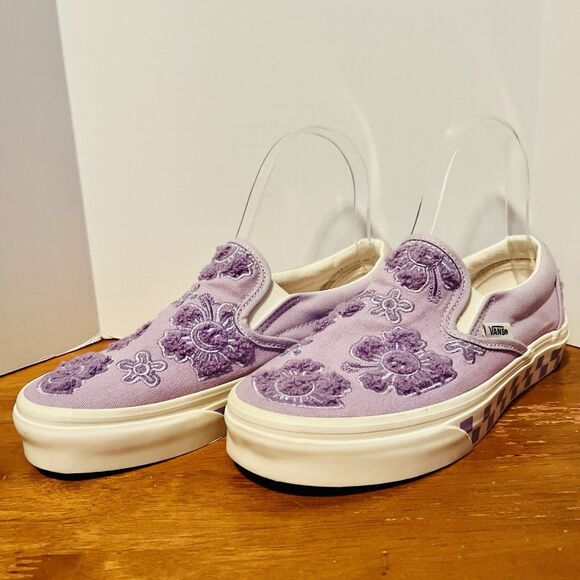 VANS Shoes - Vans Emma Mulholland On Holiday Classic Slip-On M 4 W 5.5 Purple Floral Chenille